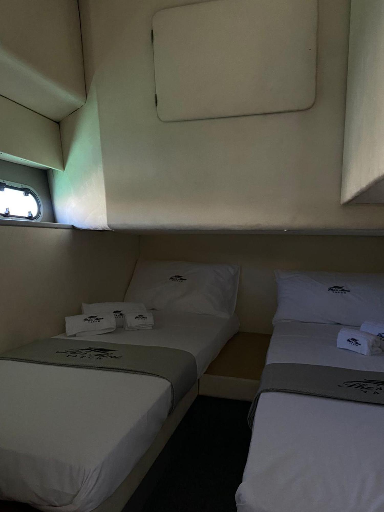 Hotel She'S Mine Yacht à Catane Extérieur photo
