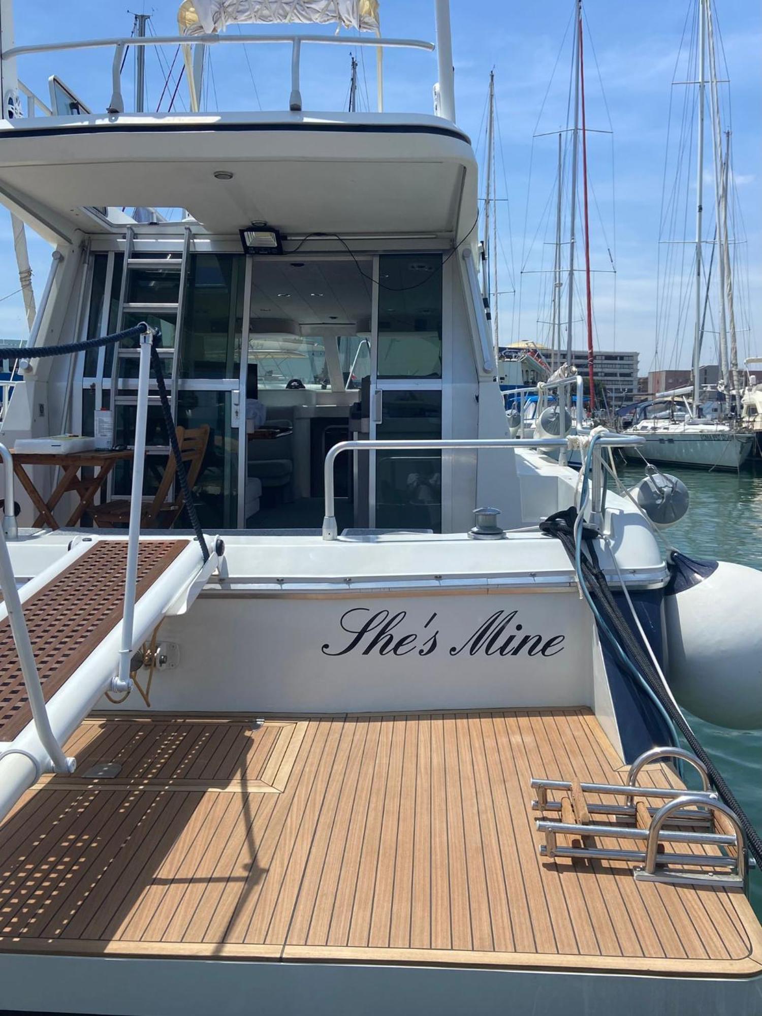 Hotel She'S Mine Yacht à Catane Extérieur photo